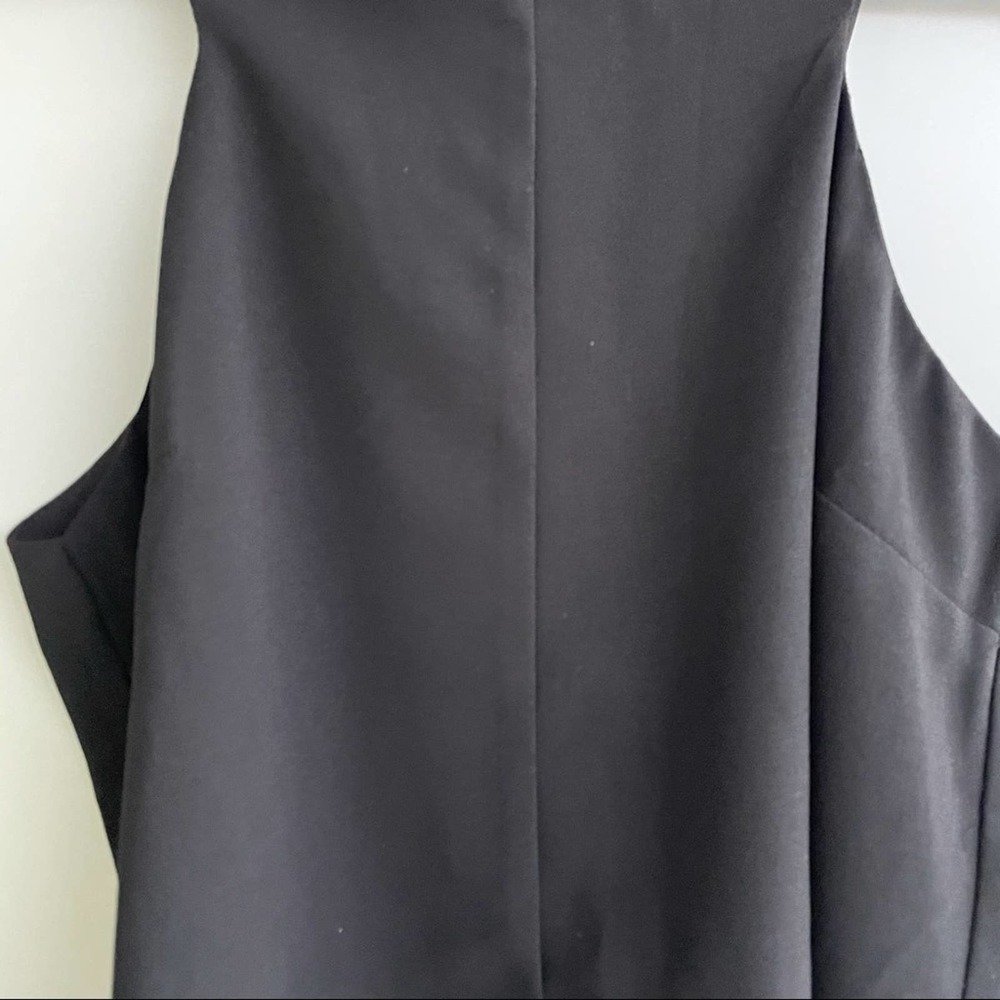 LULUS black sleeveless crossover open back classic crop basic top - Picture 3 of 8